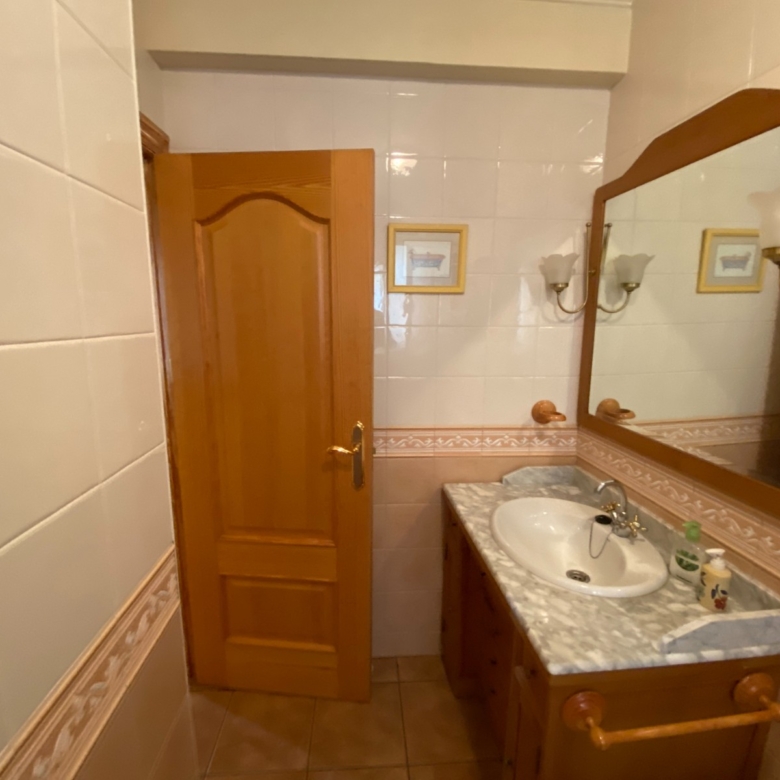 Townhouse in Sax (Ref: 23191)