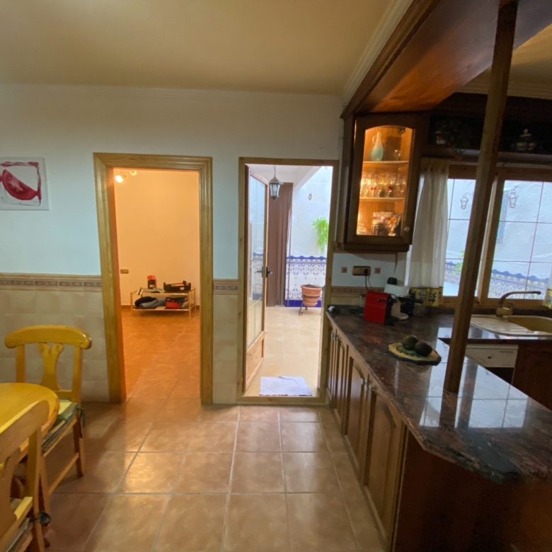Townhouse in Sax (Ref: 23191)