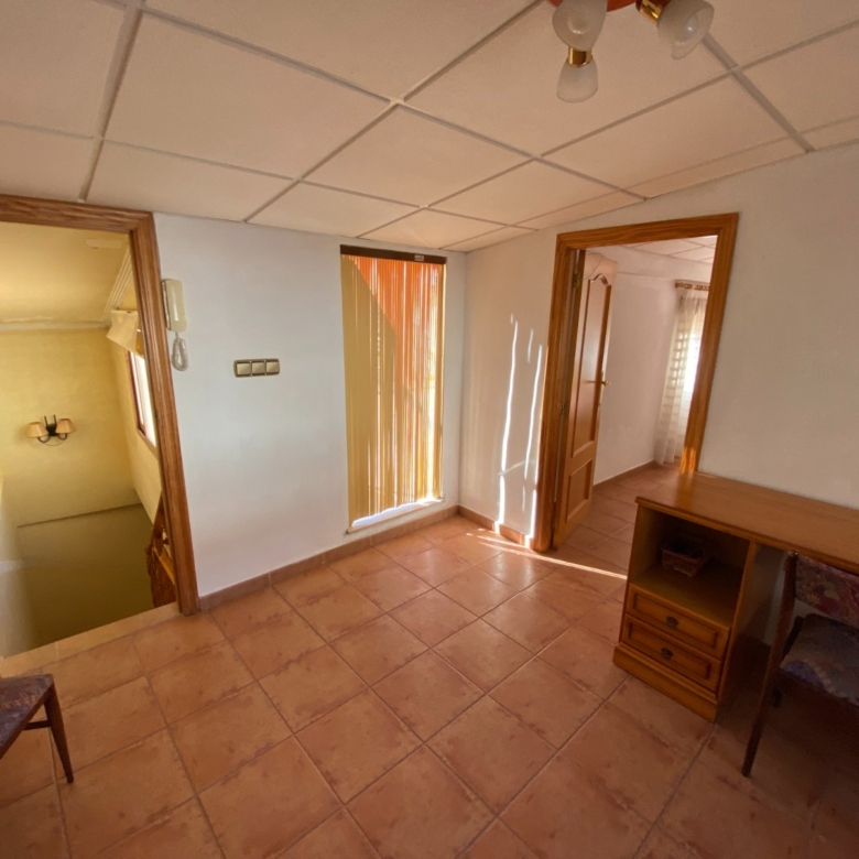 Townhouse in Sax (Ref: 23191)