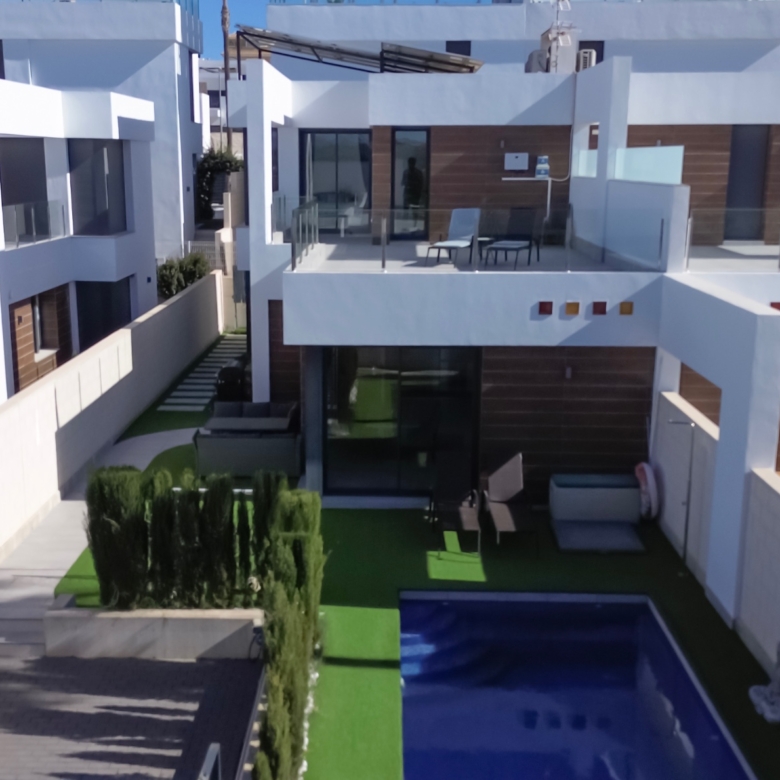 Semi-detached house in Benijófar (Ref: DLF123)