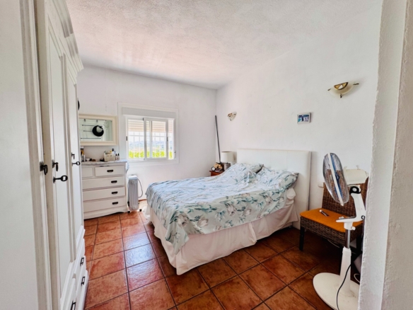 Villa in Aspe (Ref: 3200 DNV0581)