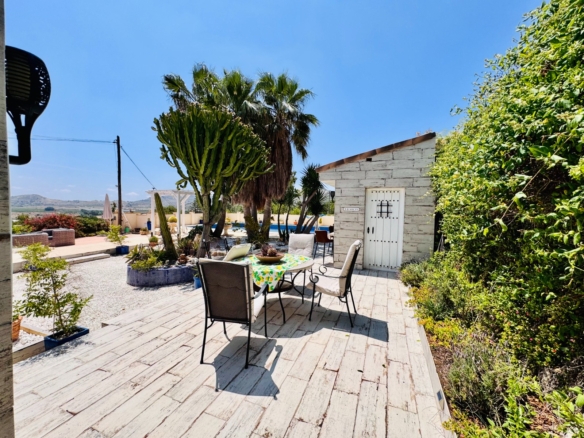 Villa in Aspe (Ref: 3200 DNV0581)