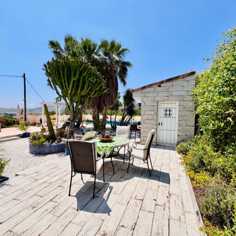 Villa in Aspe (Ref: 3200 DNV0581)