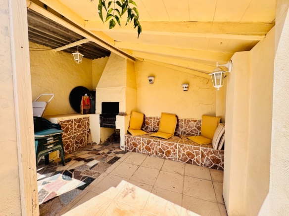 Villa in Aspe (Ref: 3200 DNV0581)