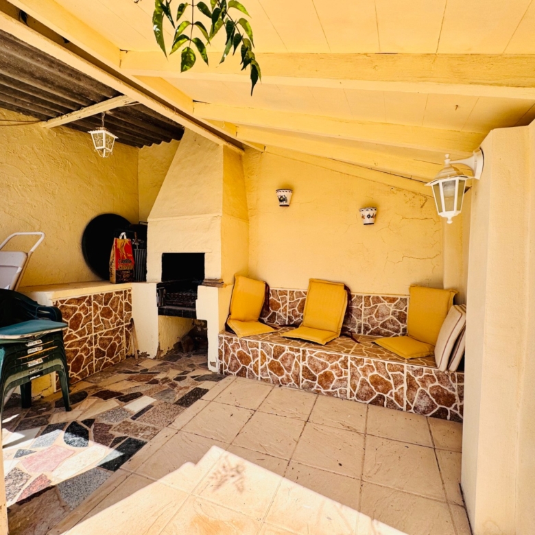 Villa in Aspe (Ref: 3200 DNV0581)