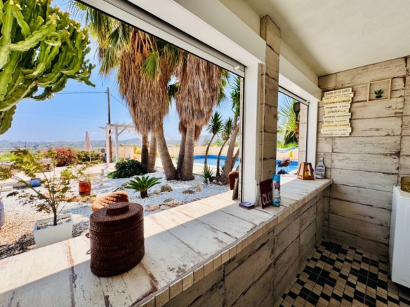 Villa in Aspe (Ref: 3200 DNV0581)