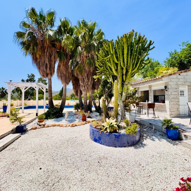 Villa in Aspe (Ref: 3200 DNV0581)