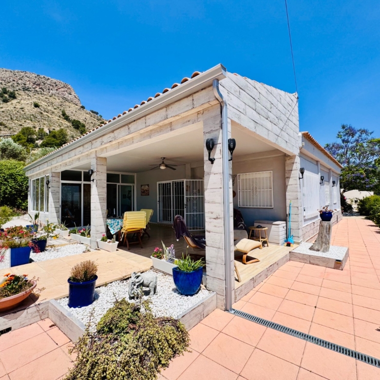 Villa in Aspe (Ref: 3200 DNV0581)