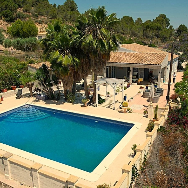 Villa in Aspe (Ref: 3200 DNV0581)