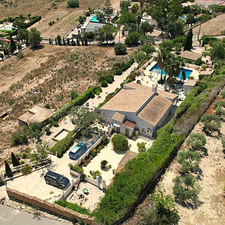Villa in Aspe (Ref: 3200 DNV0581)