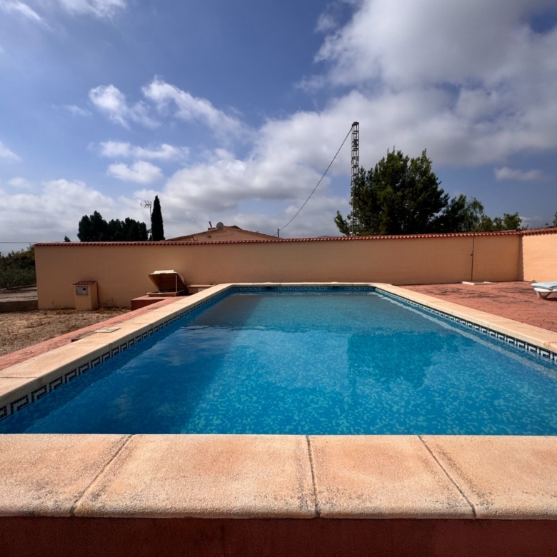 Villa in Monóvar (Ref: 3201 DNV0587)