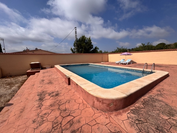 Villa in Monóvar (Ref: 3201 DNV0587)