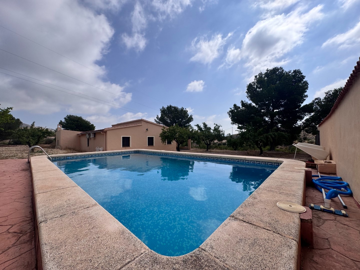 Villa in Monóvar (Ref: 3201 DNV0587)