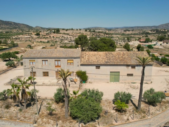 Country House in Monóvar (Ref: 3204 DNV0580)