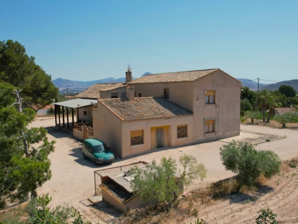 Country House in Monóvar (Ref: 3204 DNV0580)