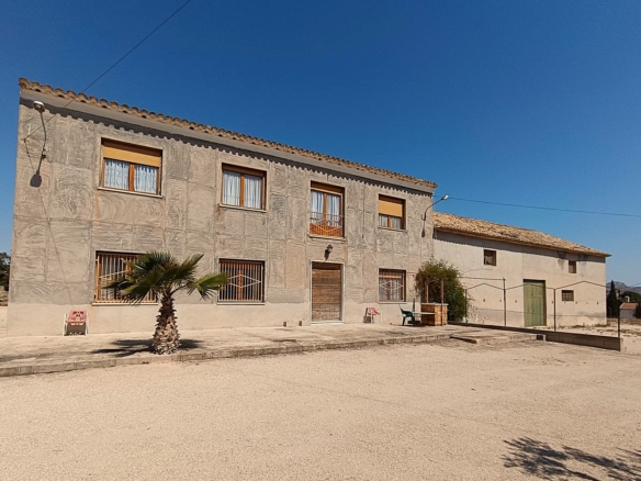 Country House in Monóvar (Ref: 3204 DNV0580)