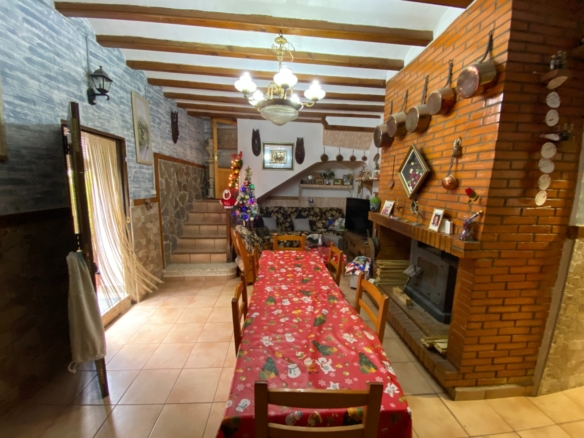 Country House in Sax (Ref: 18220)