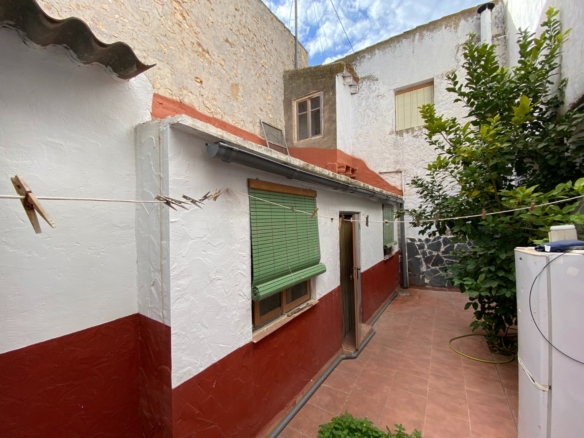 Country House in Sax (Ref: 18220)