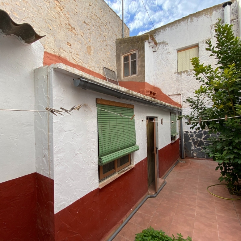 Country House in Sax (Ref: 18220)