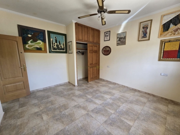 Villa in Sax (Ref: 5033 IVE13841)