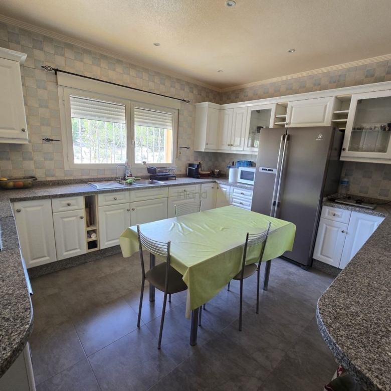 Villa in Sax (Ref: 5033 IVE13841)