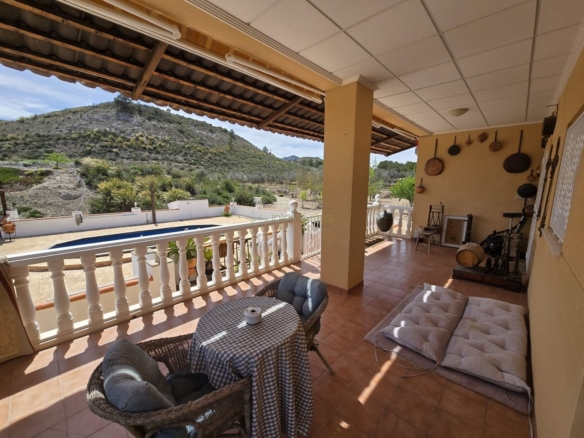 Villa in Sax (Ref: 5033 IVE13841)