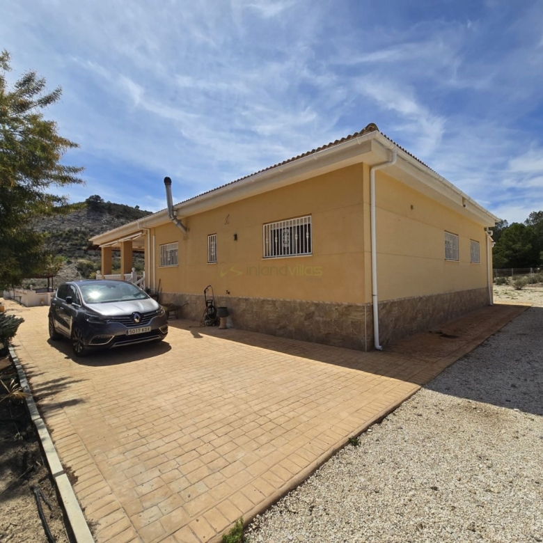 Villa in Sax (Ref: 5033 IVE13841)