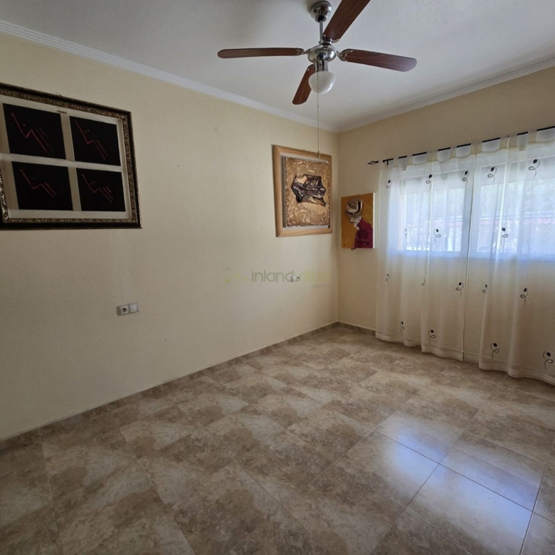 Villa in Sax (Ref: 5033 IVE13841)