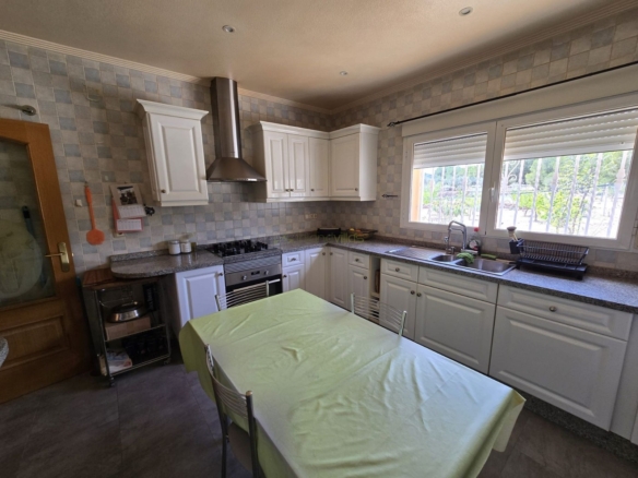 Villa in Sax (Ref: 5033 IVE13841)