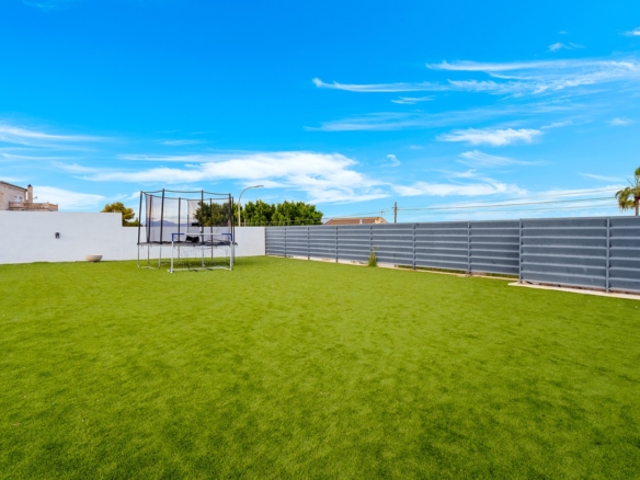 Detached Villa in Algorfa (Ref: DLF125)