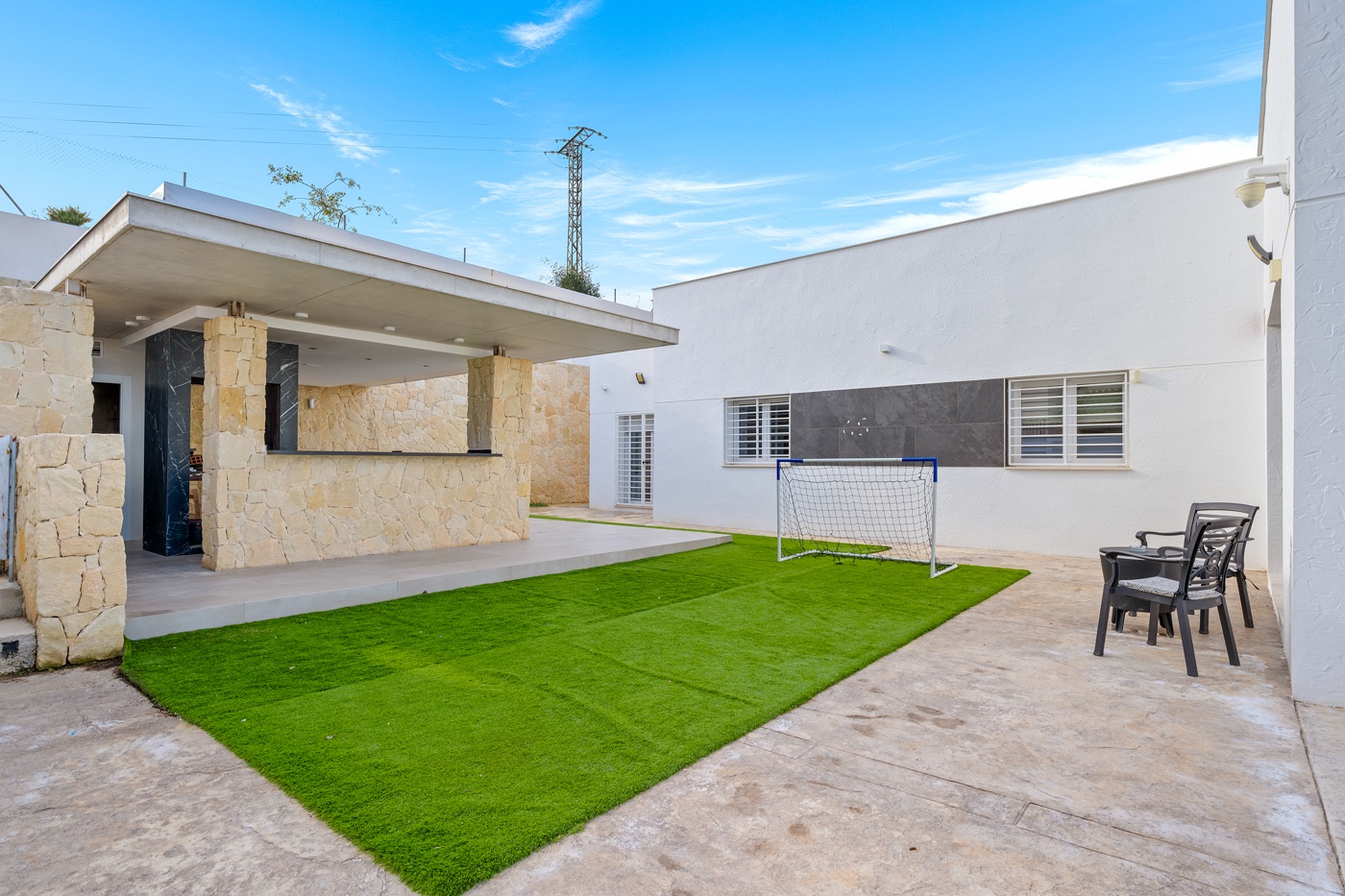 Detached Villa in Algorfa (Ref: DLF125)