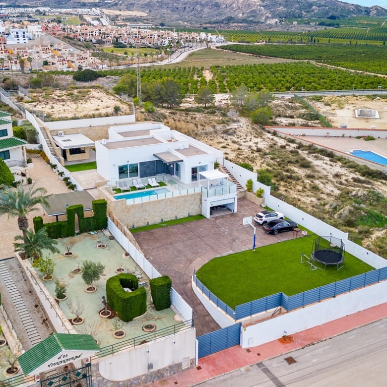 Detached Villa in Algorfa (Ref: DLF125)