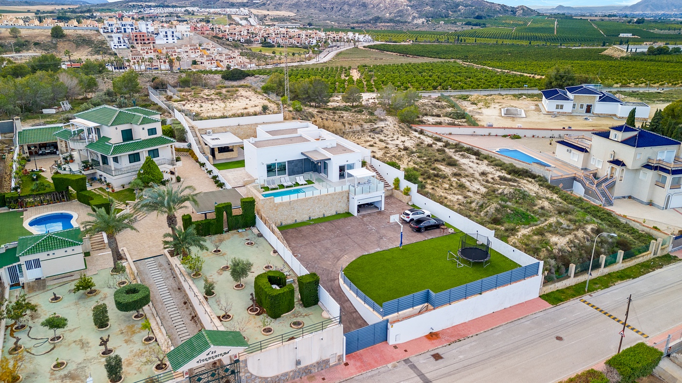 Detached Villa in Algorfa (Ref: DLF125)