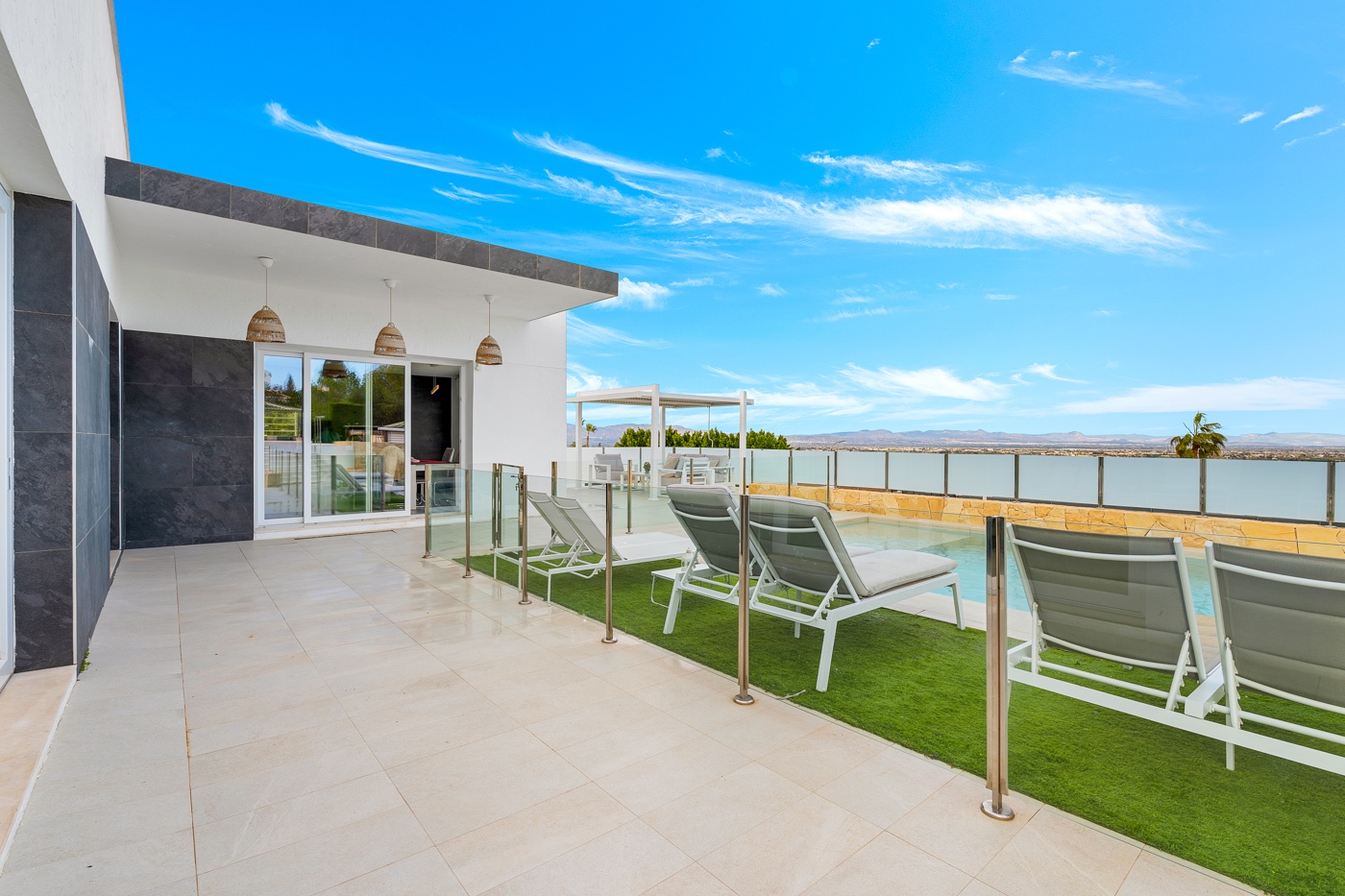 Detached Villa in Algorfa (Ref: DLF125)