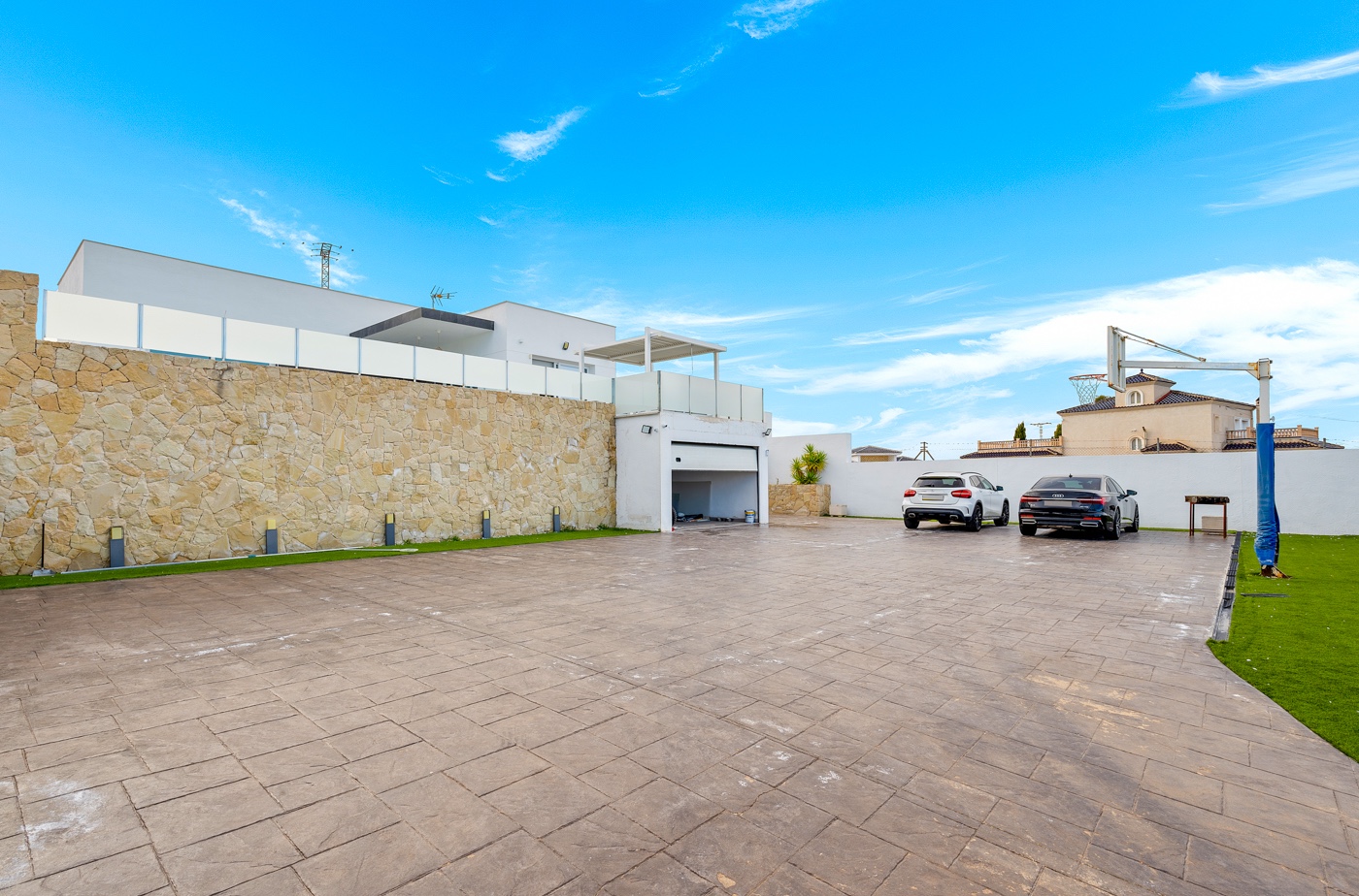 Detached Villa in Algorfa (Ref: DLF125)
