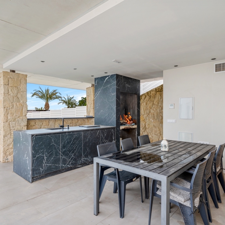 Detached Villa in Algorfa (Ref: DLF125)