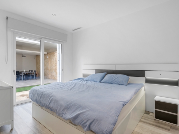 Detached Villa in Algorfa (Ref: DLF125)