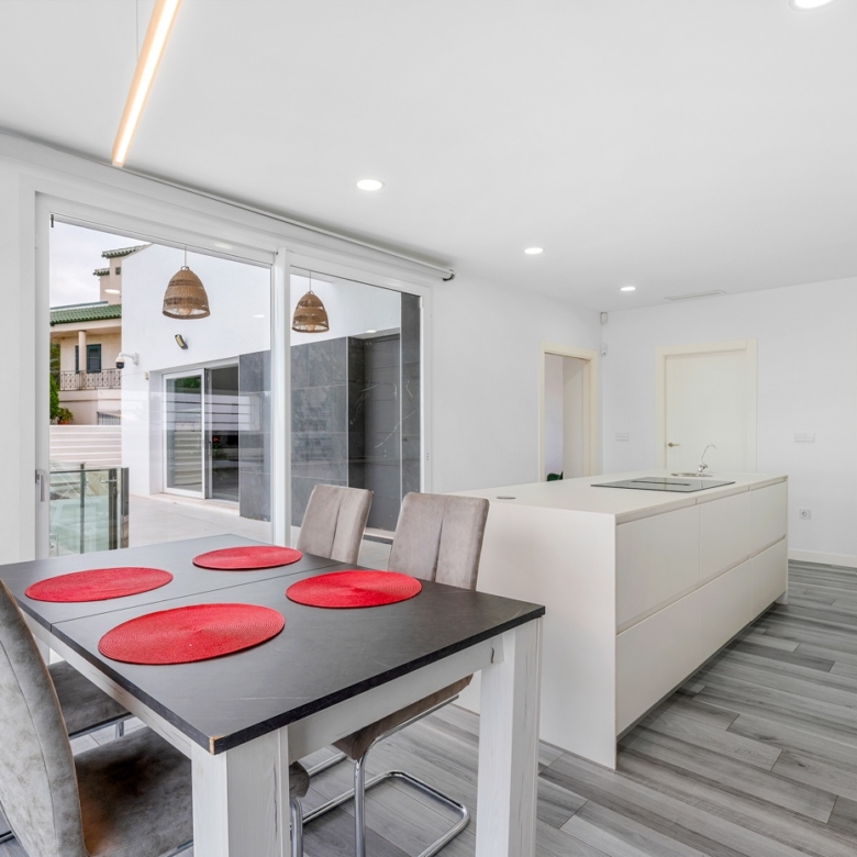 Detached Villa in Algorfa (Ref: DLF125)