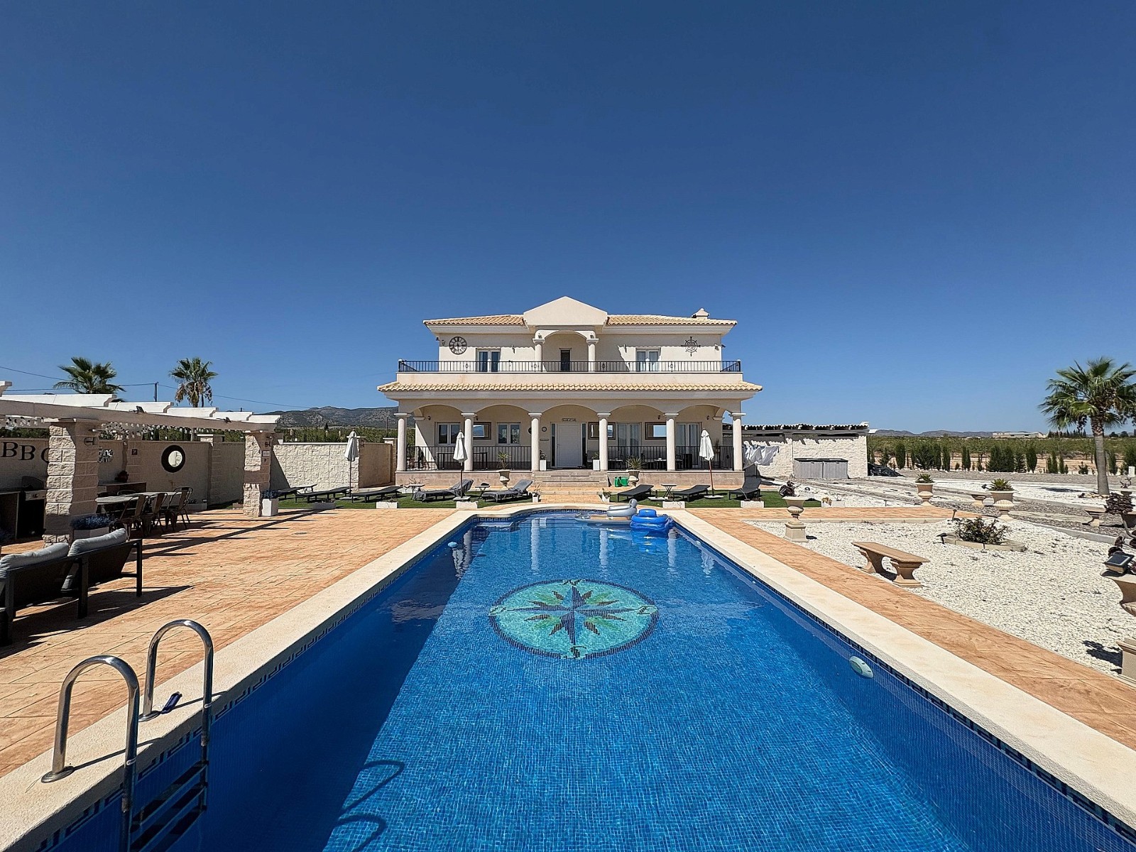 Villa in Pinoso (Ref: AM-PNLCY195)
