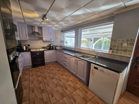 Villa in Villena (Ref: 5035 13856)