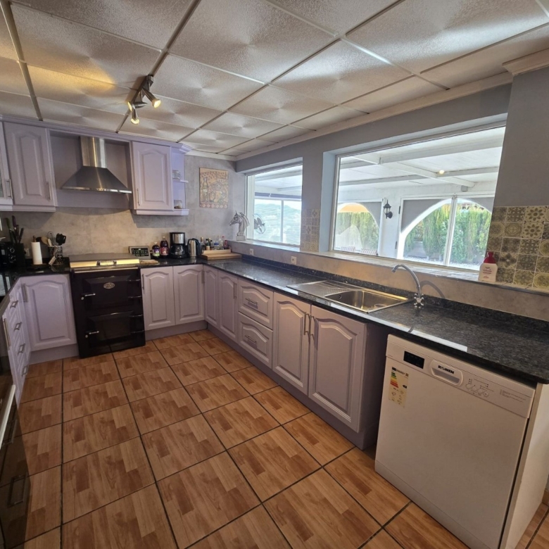 Villa in Villena (Ref: 5035 13856)