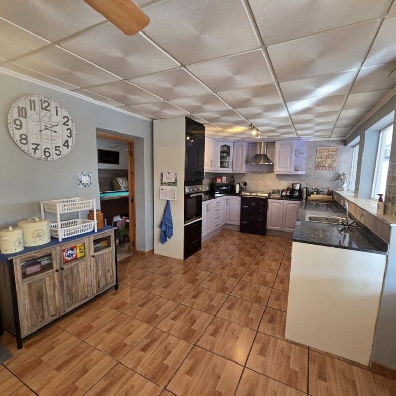 Villa in Villena (Ref: 5035 13856)