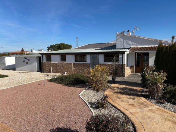Villa in Villena (Ref: 5035 13856)