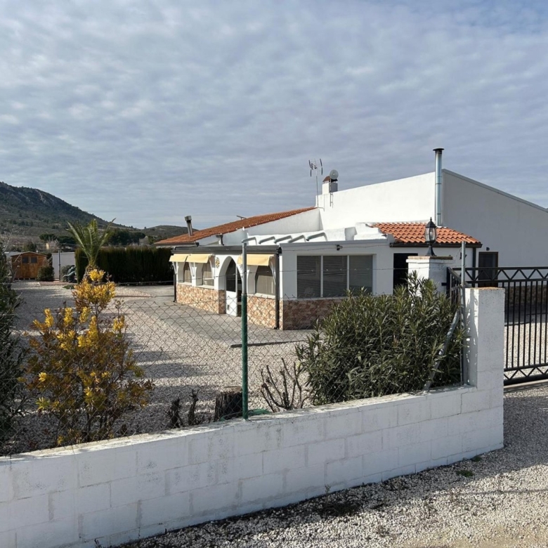 Villa in Villena (Ref: 5035 13856)