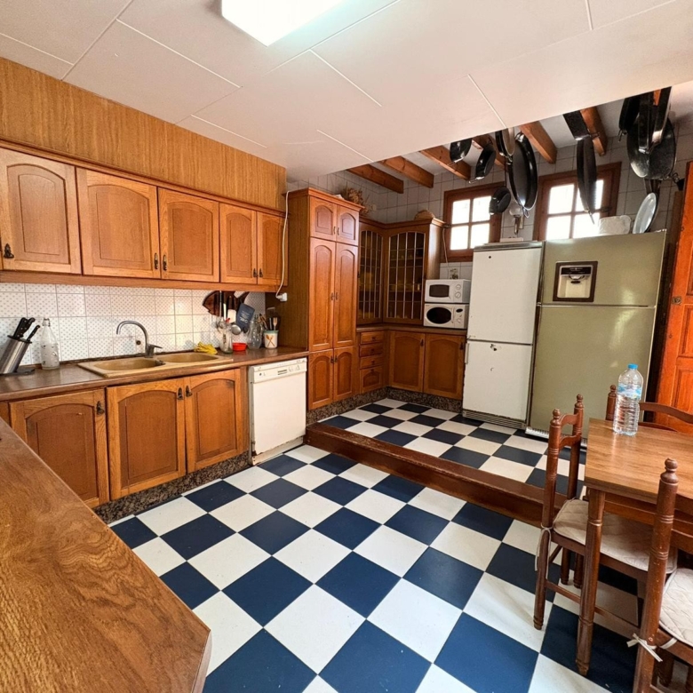 Villa in Sax (Ref: 9009 JJE7250)