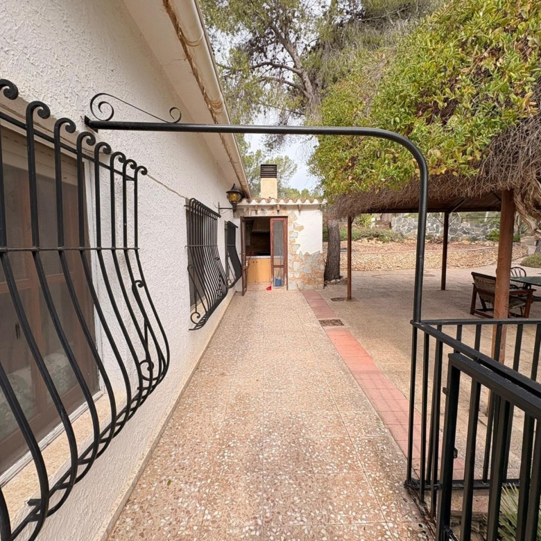 Villa in Sax (Ref: 9009 JJE7250)