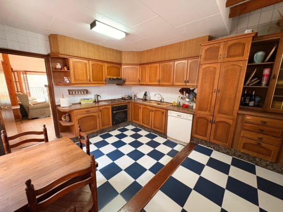 Villa in Sax (Ref: 9009 JJE7250)