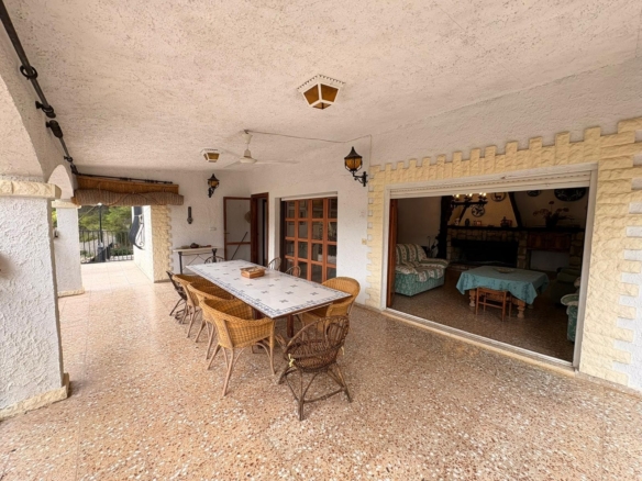 Villa in Sax (Ref: 9009 JJE7250)