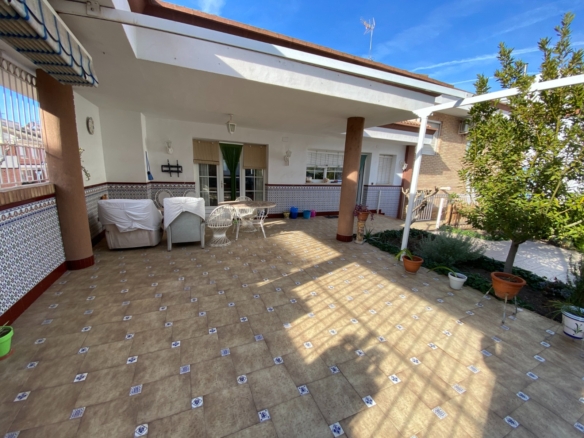 Townhouse in Sax (Ref: 23199)