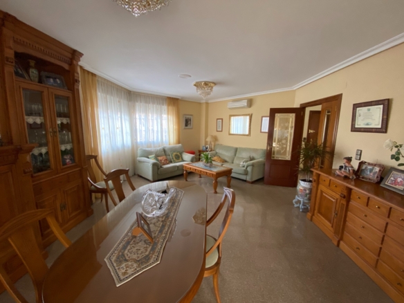 Townhouse in Sax (Ref: 23199)